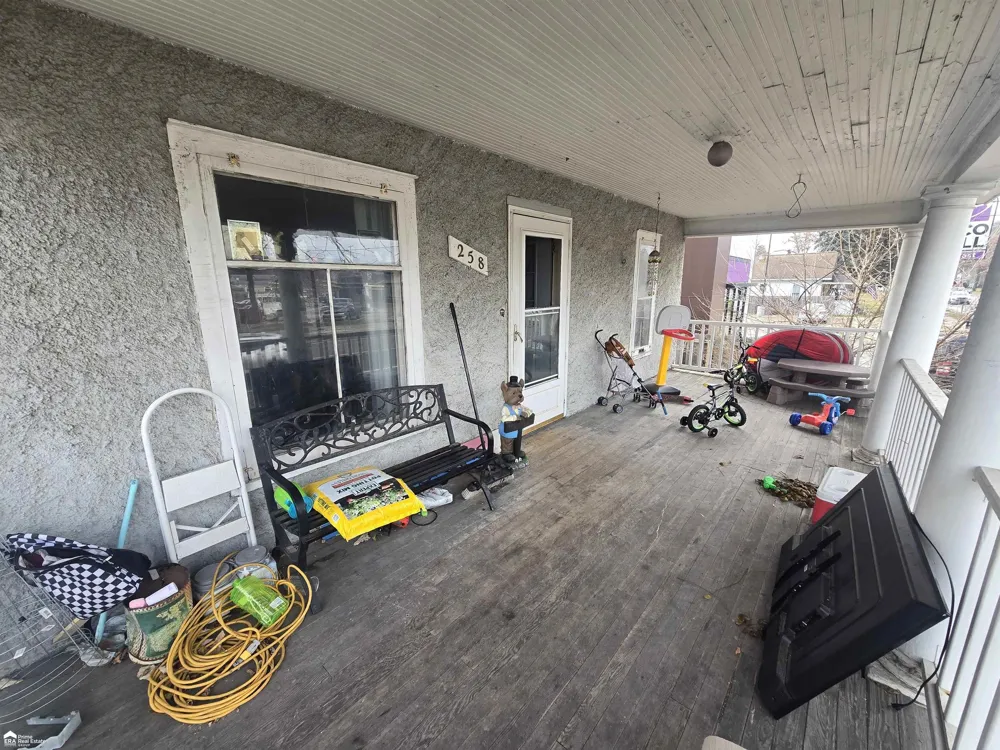258 E State Road Montrose City, MI 48457