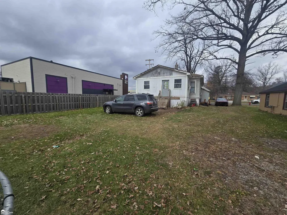 258 E State Road Montrose City, MI 48457