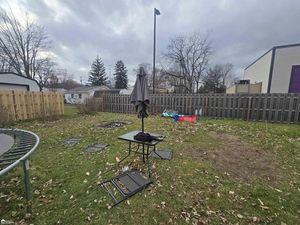 258 E State Road Montrose City, MI 48457