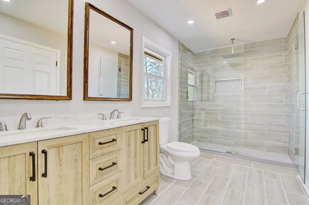 66 Cosmo PL Dahlonega, GA 30533