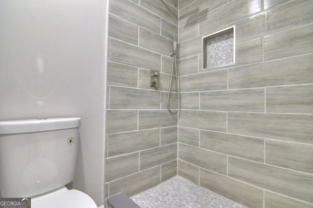 66 Cosmo PL Dahlonega, GA 30533
