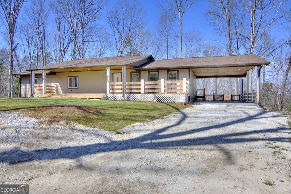 66 Cosmo PL Dahlonega, GA 30533