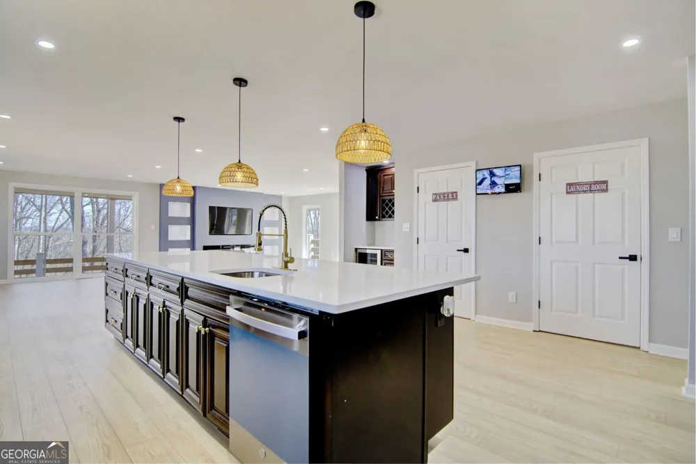 66 Cosmo PL Dahlonega, GA 30533