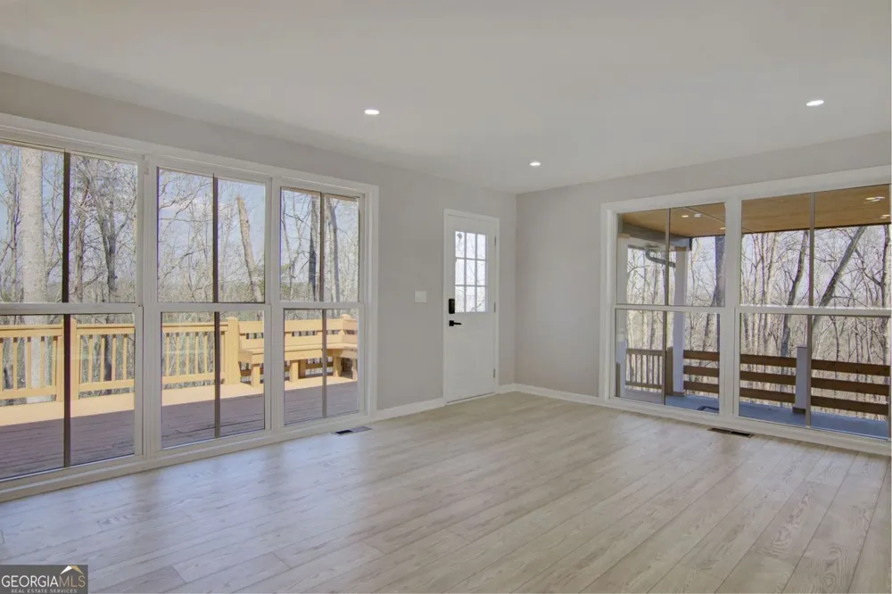 66 Cosmo PL Dahlonega, GA 30533