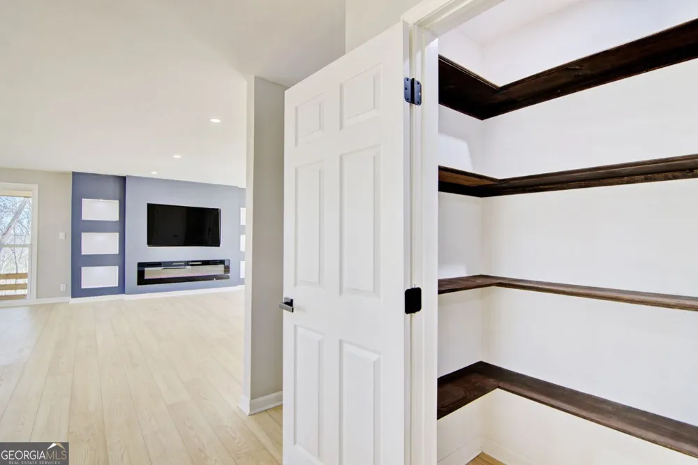 66 Cosmo PL Dahlonega, GA 30533