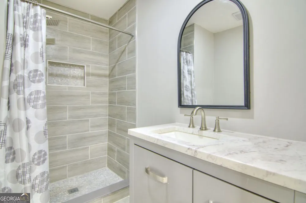 66 Cosmo PL Dahlonega, GA 30533