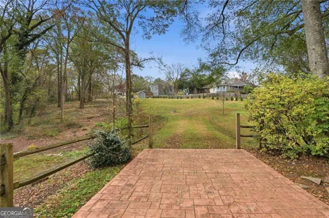 448 E Lake DR