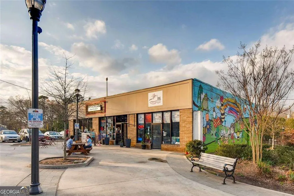 448 E Lake DR Decatur, GA 30030