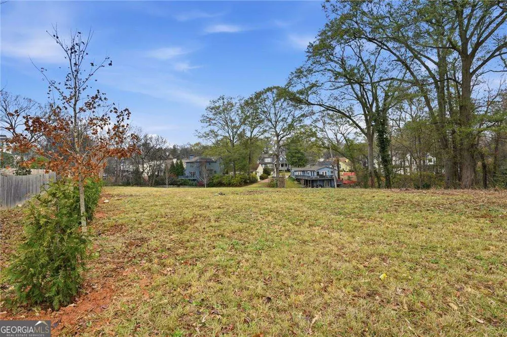 448 E Lake DR Decatur, GA 30030