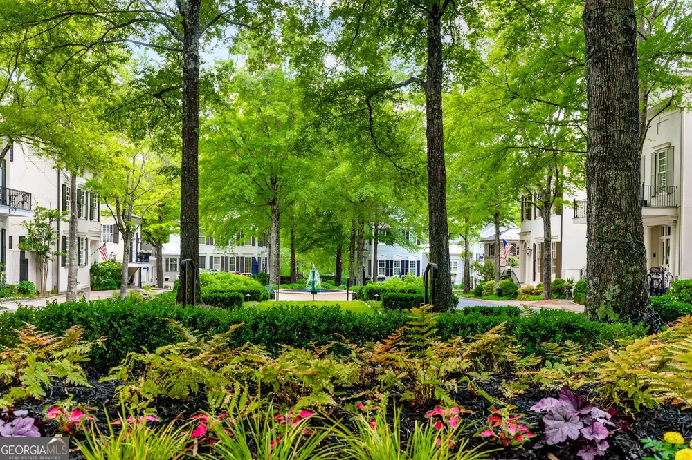 221 N Cove DR Peachtree City, GA 30269