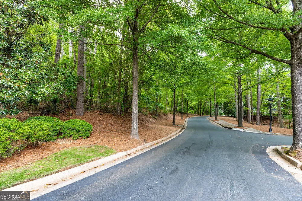 221 N Cove DR Peachtree City, GA 30269