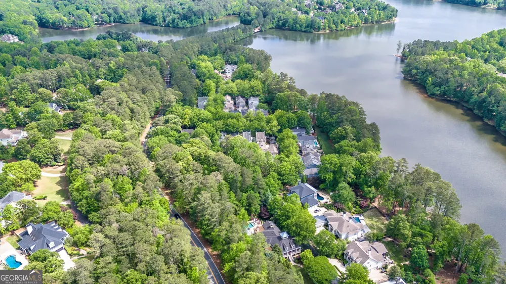 221 N Cove DR Peachtree City, GA 30269