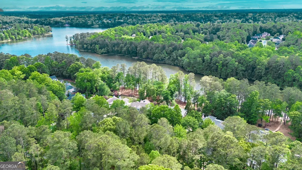 221 N Cove DR Peachtree City, GA 30269