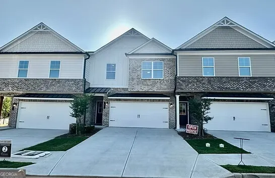 15 Creekside Commons DR Hoschton, GA 30548