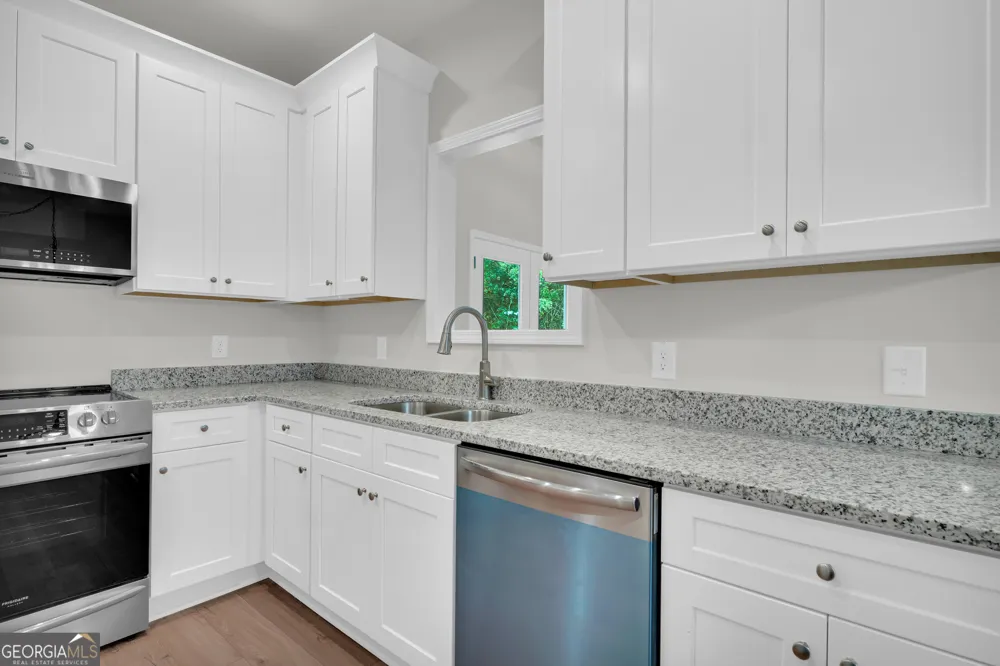 188 Ayers RD Mount Airy, GA 30563