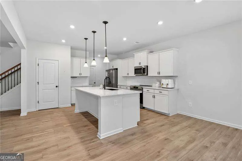 229 Sycamore DR Calhoun, GA 30701