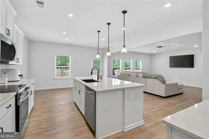 229 Sycamore DR Calhoun, GA 30701