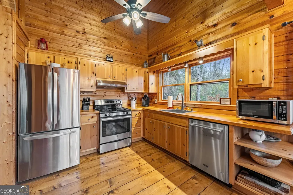 1822 Hidden Lake DR Cherry Log, GA 30522