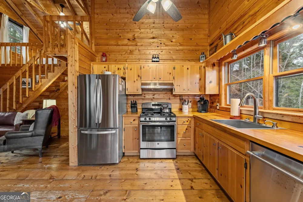 1822 Hidden Lake DR Cherry Log, GA 30522