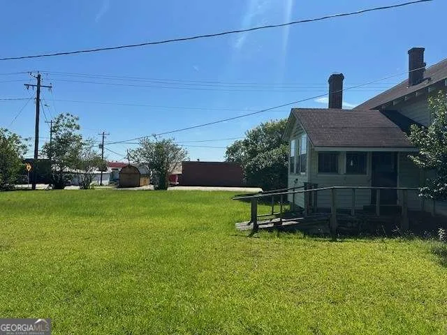 130 S Washington ST Lyons, GA 30436