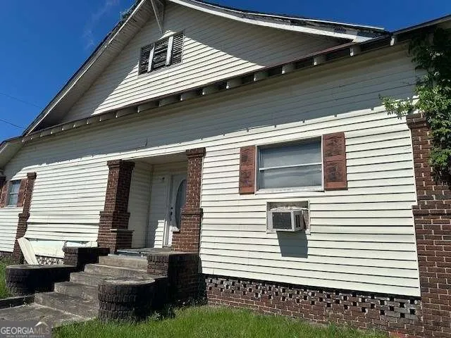 130 S Washington ST Lyons, GA 30436