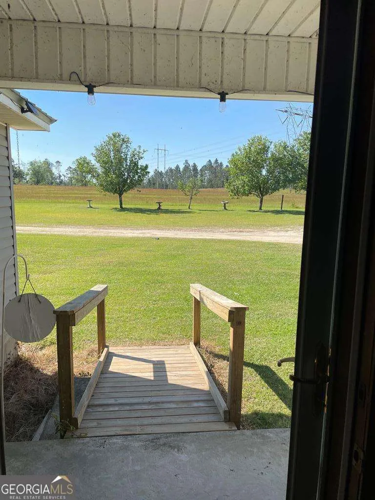 298 Bud Denton RD Uvalda, GA 30473