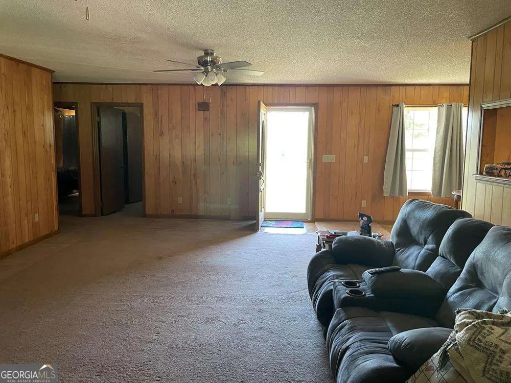 298 Bud Denton RD Uvalda, GA 30473