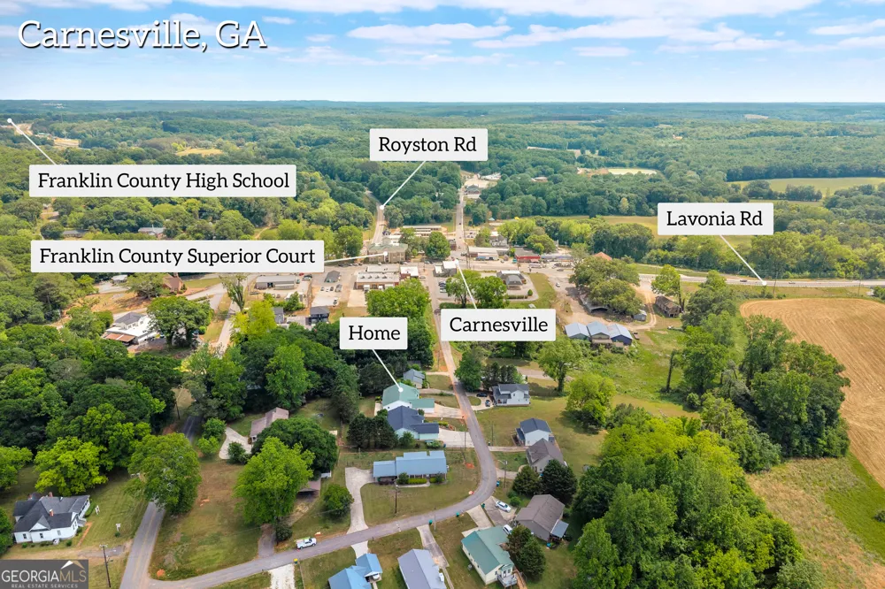 99 Parker ST Carnesville, GA 30521