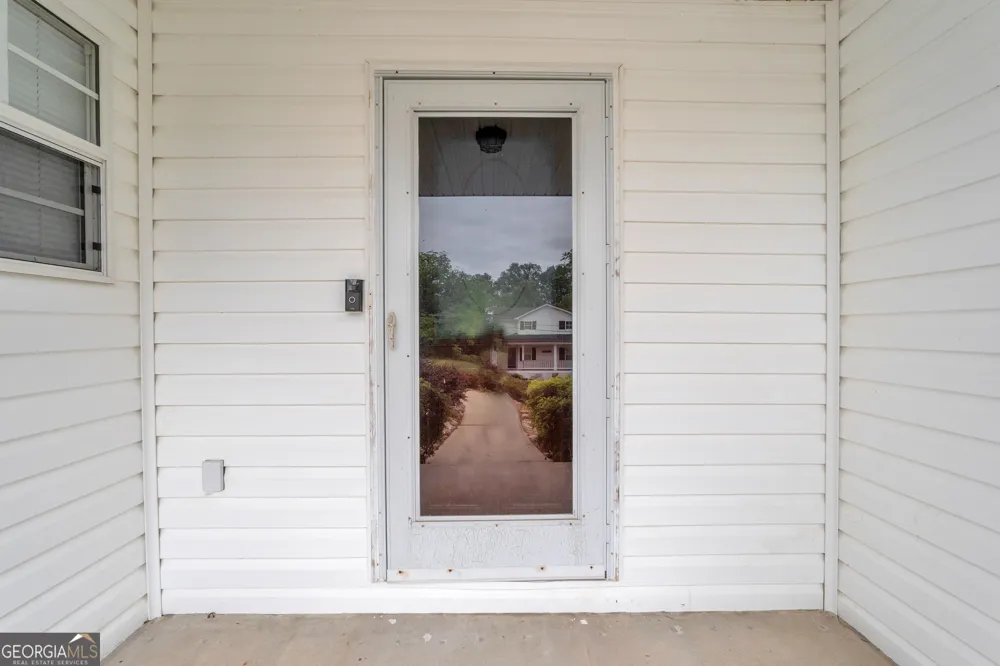 99 Parker ST Carnesville, GA 30521
