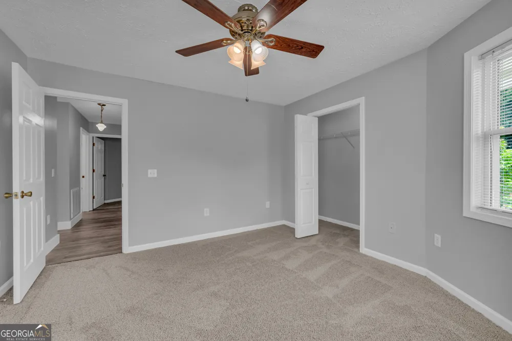 99 Parker ST Carnesville, GA 30521