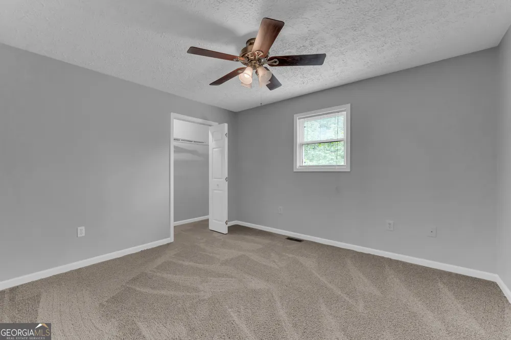 99 Parker ST Carnesville, GA 30521