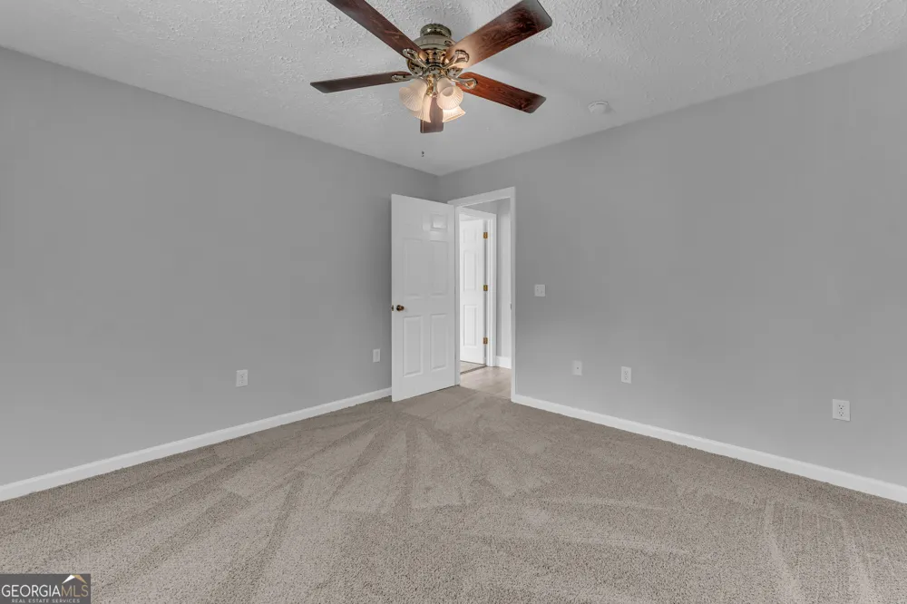 99 Parker ST Carnesville, GA 30521
