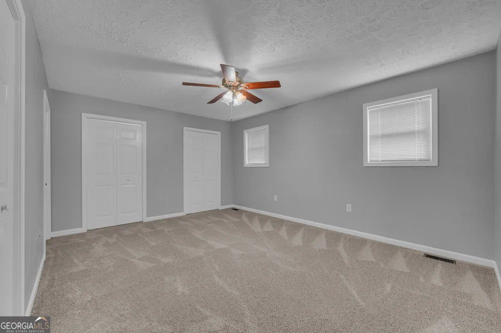 99 Parker ST Carnesville, GA 30521