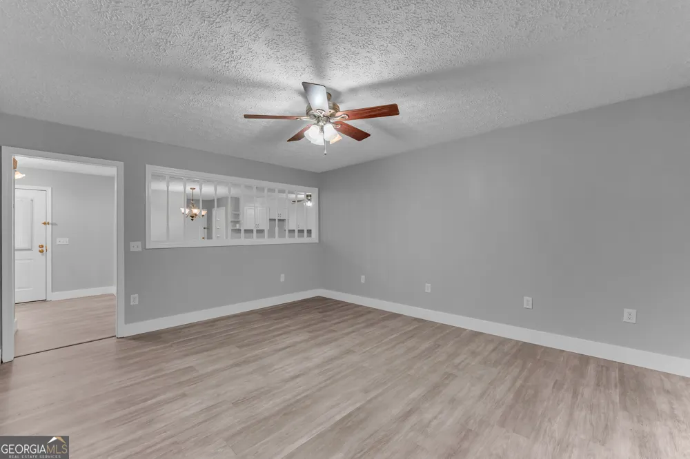 99 Parker ST Carnesville, GA 30521