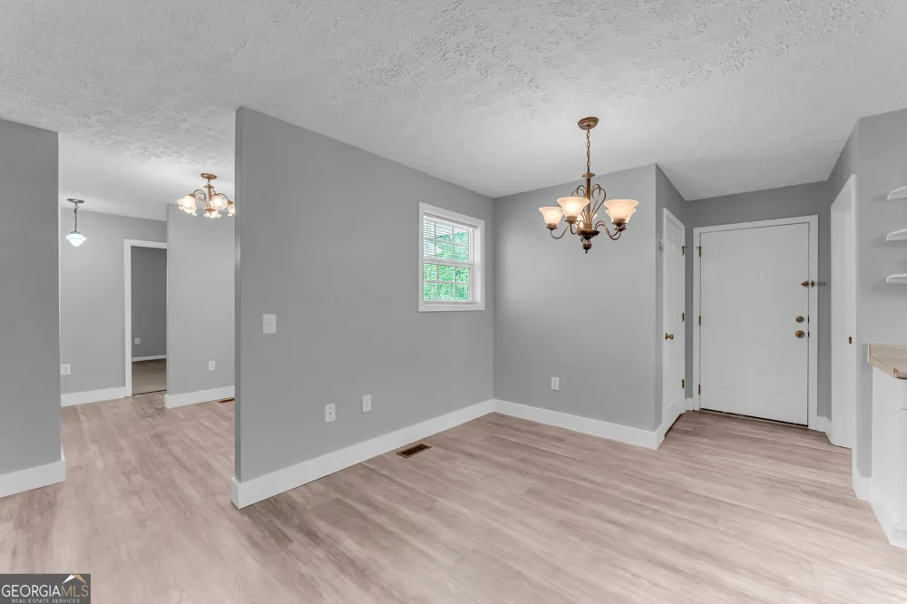99 Parker ST Carnesville, GA 30521