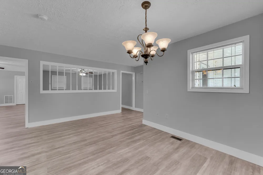 99 Parker ST Carnesville, GA 30521