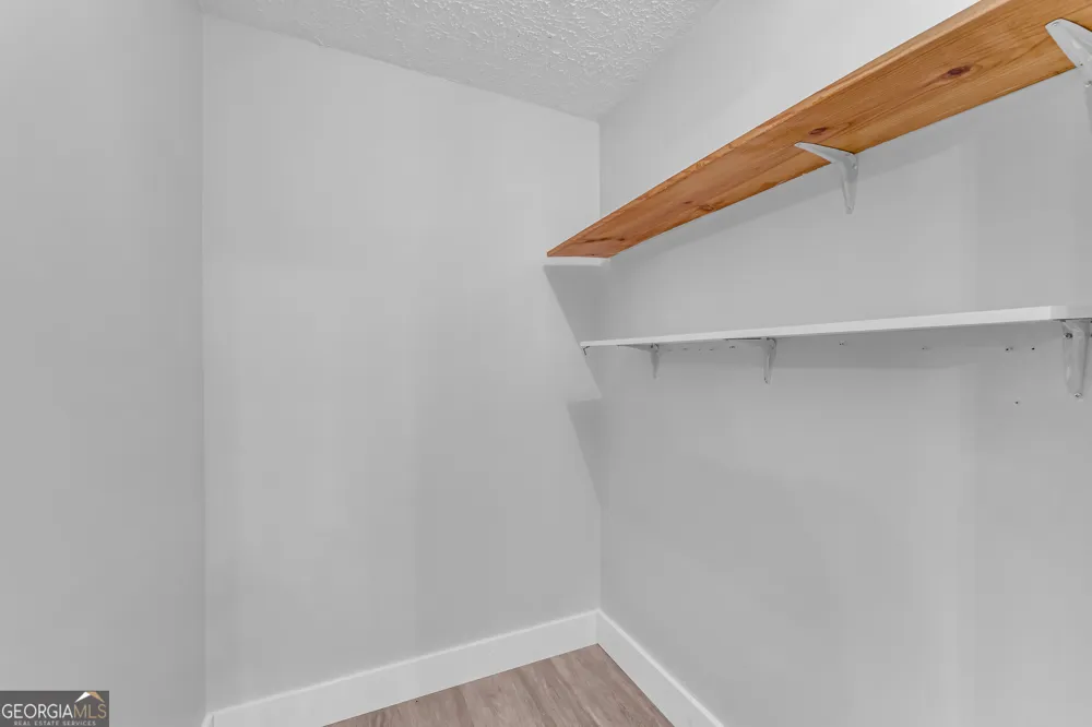 99 Parker ST Carnesville, GA 30521