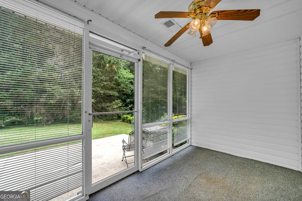 99 Parker ST Carnesville, GA 30521