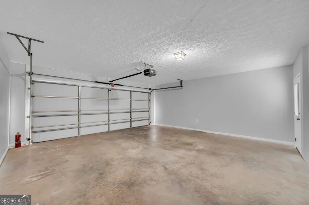 99 Parker ST Carnesville, GA 30521