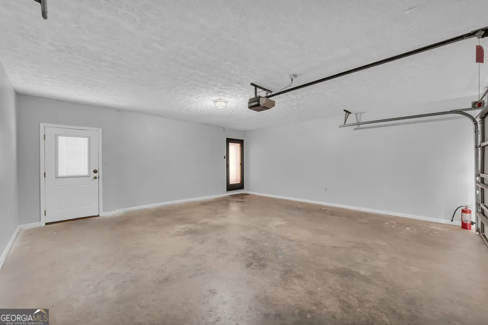 99 Parker ST Carnesville, GA 30521