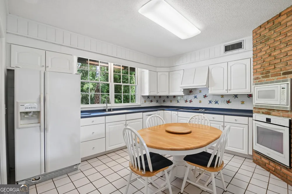 180 Saint Clair DR St. Simons, GA 31522