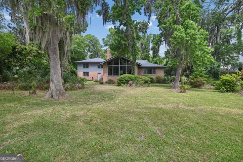 180 Saint Clair DR