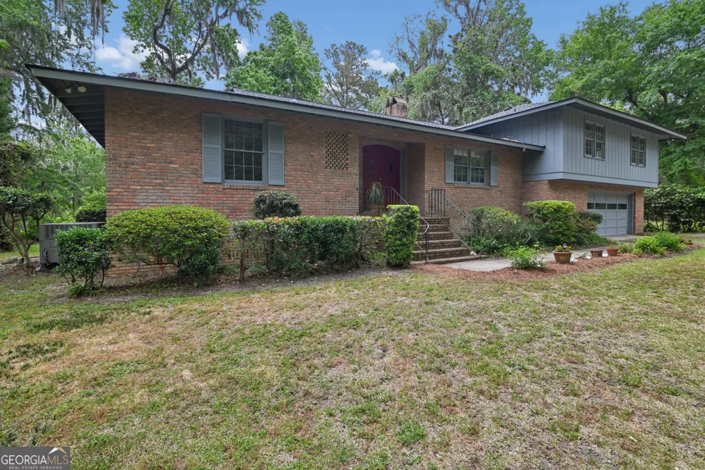 180 Saint Clair DR St. Simons, GA 31522