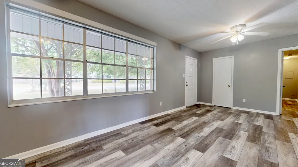 402 Pineview DR Waycross, GA 31501