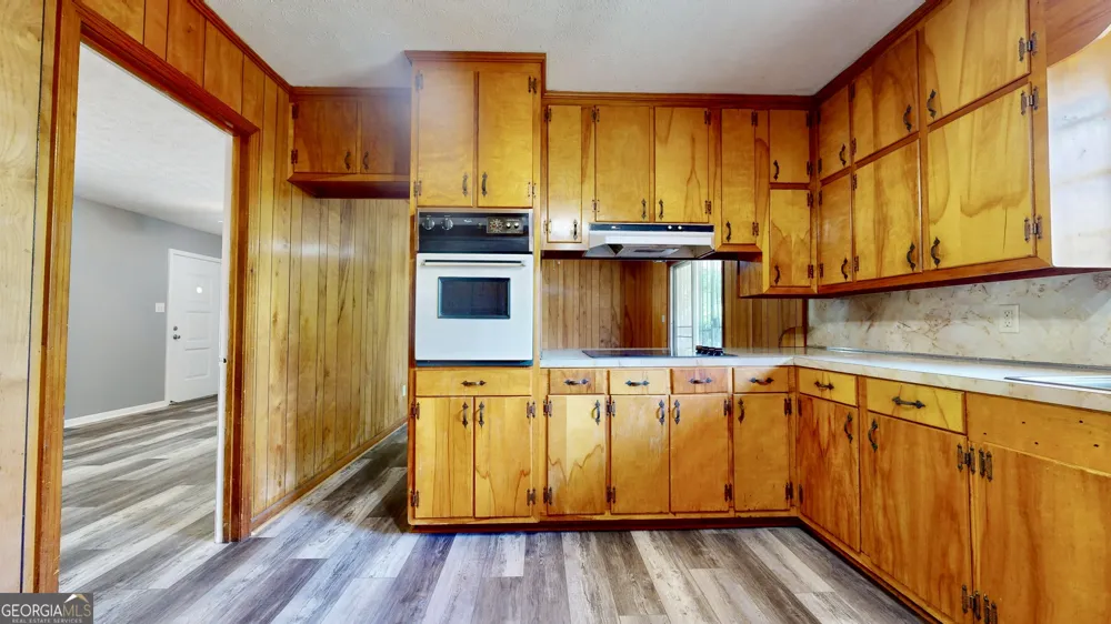 402 Pineview DR Waycross, GA 31501