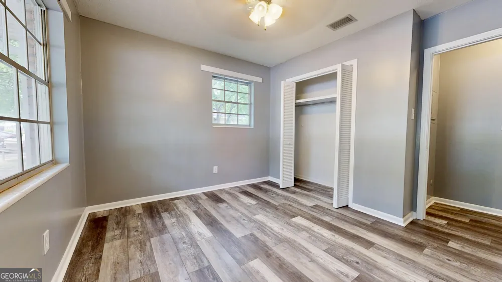 402 Pineview DR Waycross, GA 31501