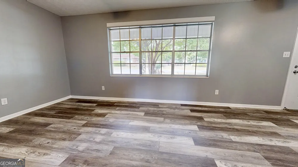 402 Pineview DR Waycross, GA 31501