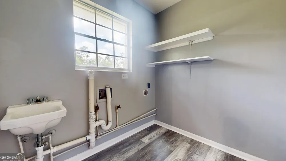 402 Pineview DR Waycross, GA 31501