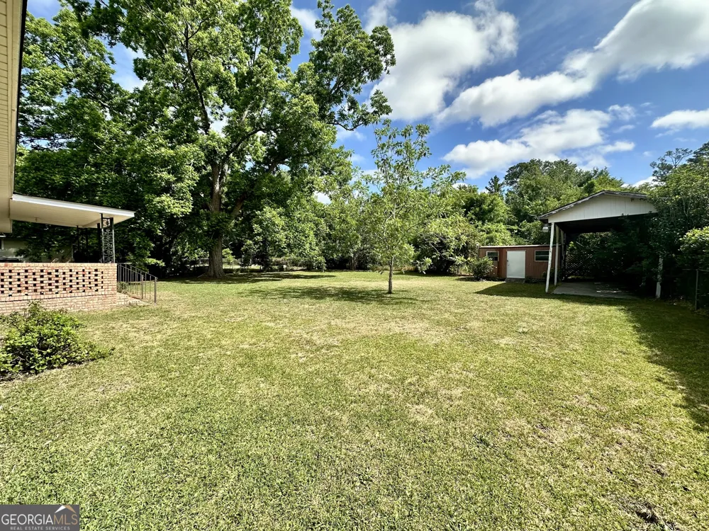 402 Pineview DR Waycross, GA 31501
