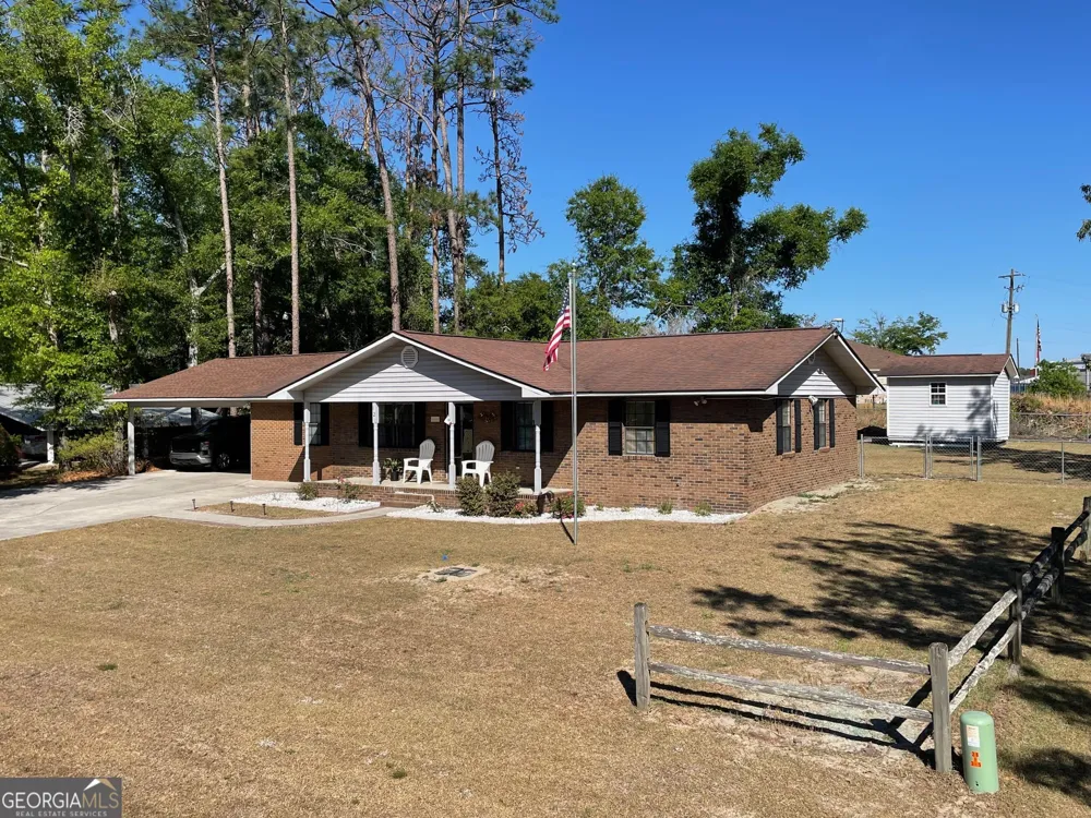 121 Camellia DR Reidsville, GA 30453